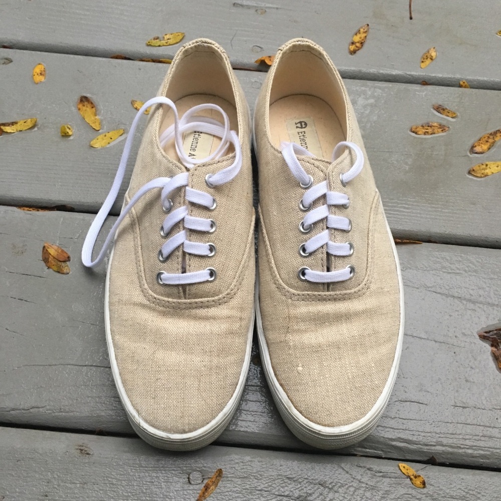 Woman’s canvas sneakers